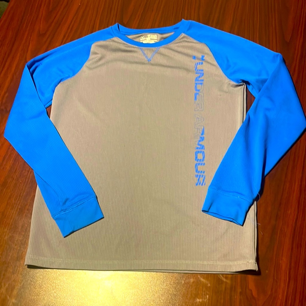 Youth XL like new Under Armour long sleeve cold gear too